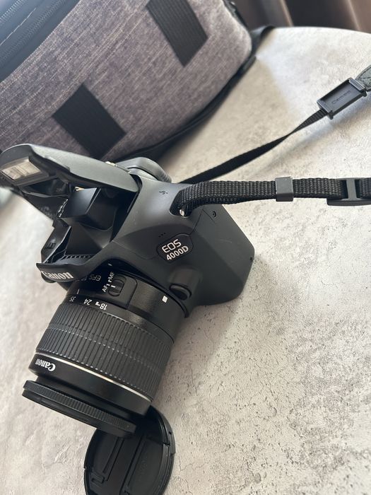 Canon EOS 4000D + чехол
