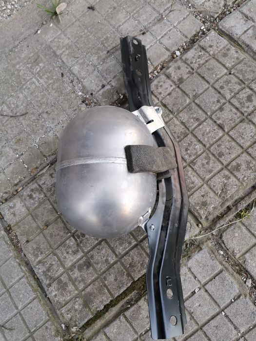 Въздушно окачване за мерцедес w211 E320 бензин 2002до 2008