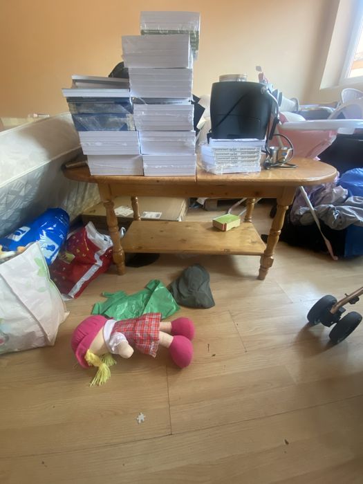 Дървена маса от масив