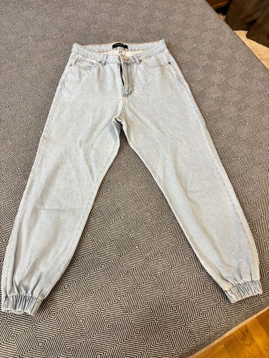 Джинсы голубые новые