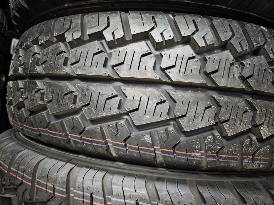 4бр Летни гуми за Бус 215 75 16 С - Hankook