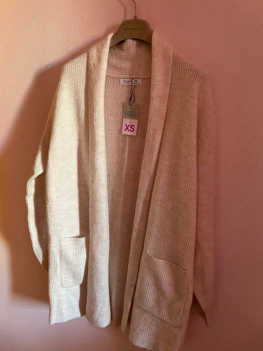 Кофта-кардиган молочного цвета