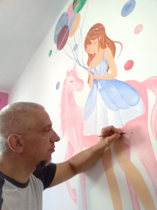 Рисунки на стени