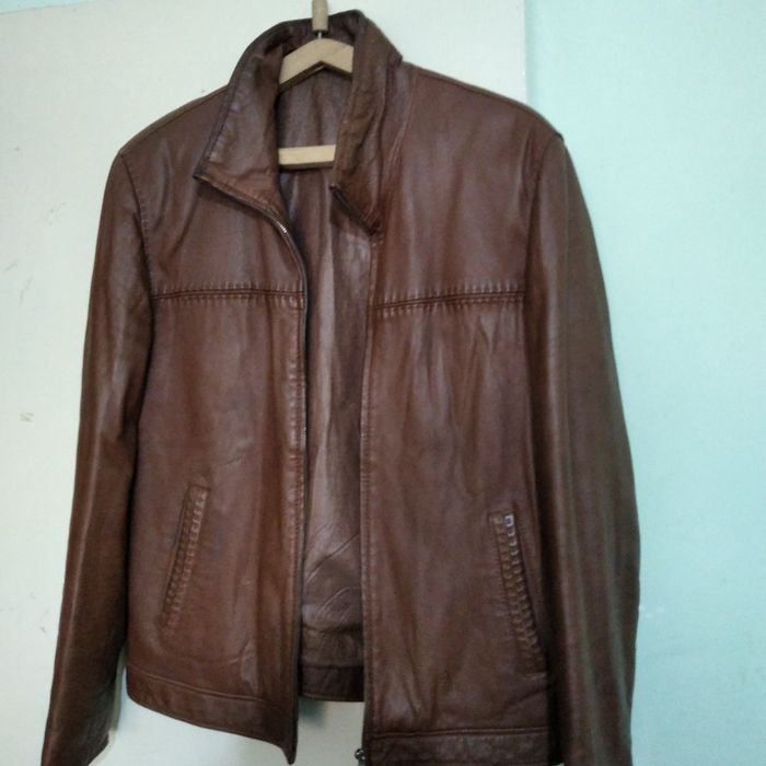 Продам кожаные куртки.