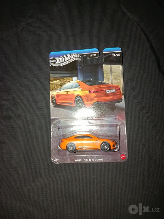 Hot wheels audi rs 5 silver series