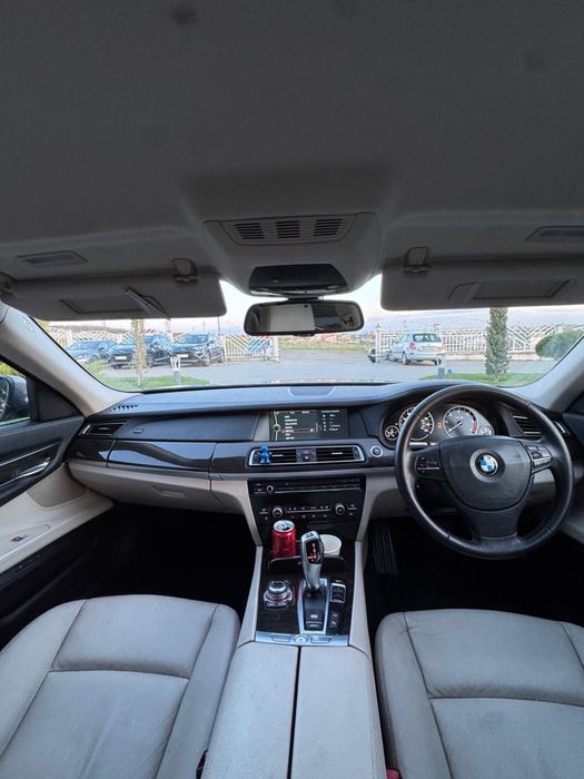 Dezmembrez Bmw F01 3.0 Diesel 245Cp