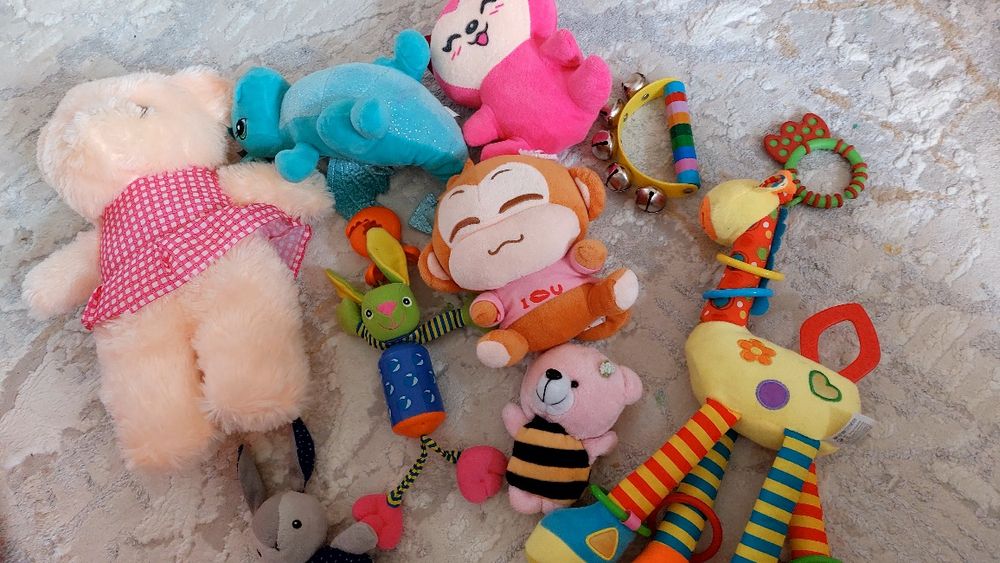 Отдам. Даром игрушки