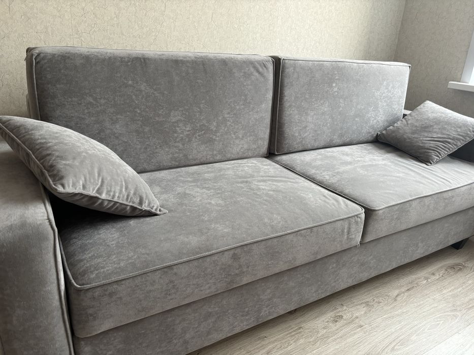 Продам диван.