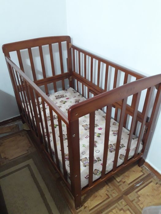Продам кровать манежку
