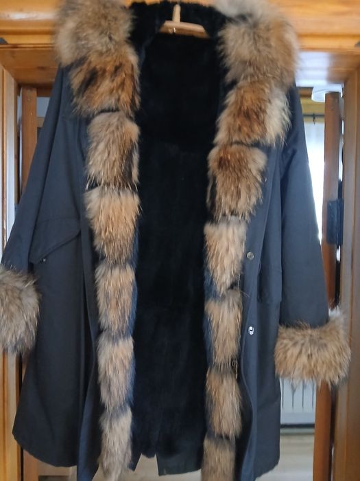 Продам парку натуральную, тёплую 48-50р