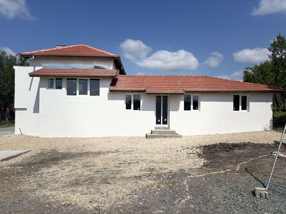 Продава се Къща в с. Светлина, Област Бургас - 130 кв.м за 635 €/кв.м - Снимка #1