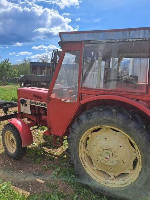 Tractor International 453