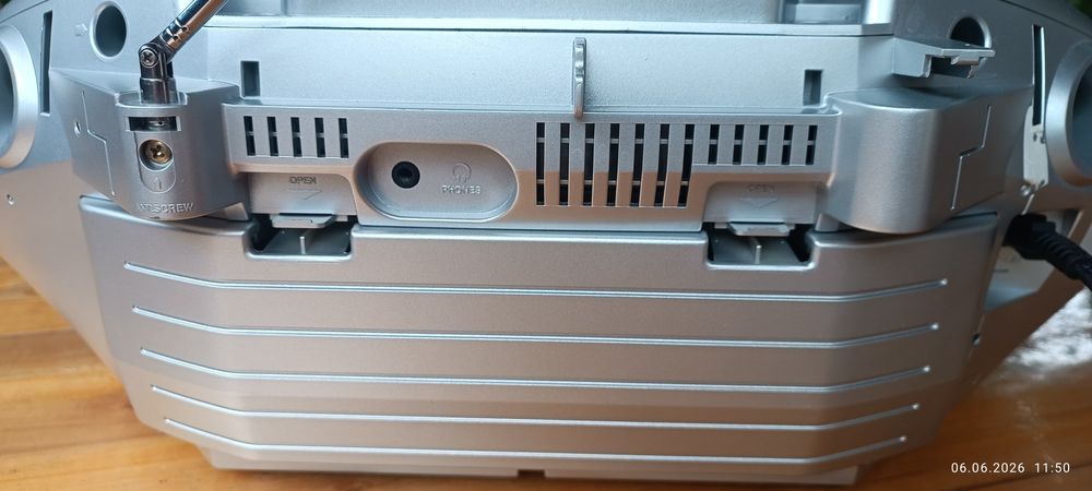 Магнитола Бумбокс LG CD-M371