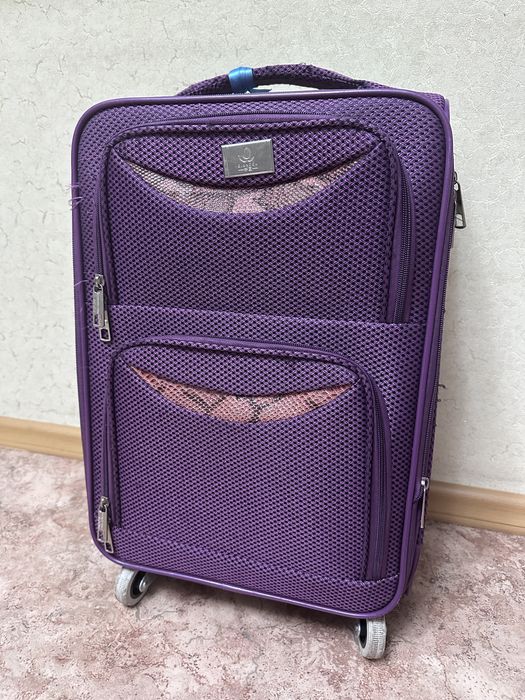 Продам 2 чемодана