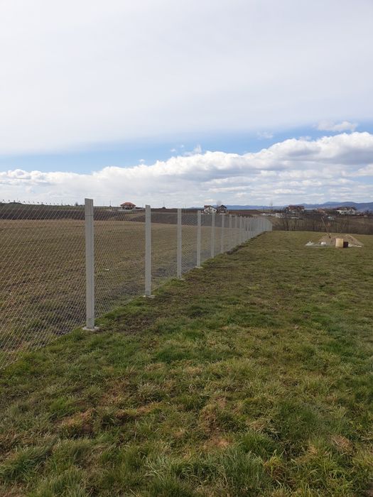 Stalpi din beton/spalieri/capace de gard