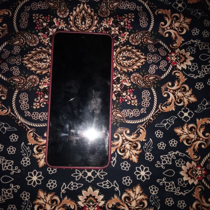 Samsung galaxy a 16128 GB yangi turibdi ishlatmaganmiz deyarli yangi t