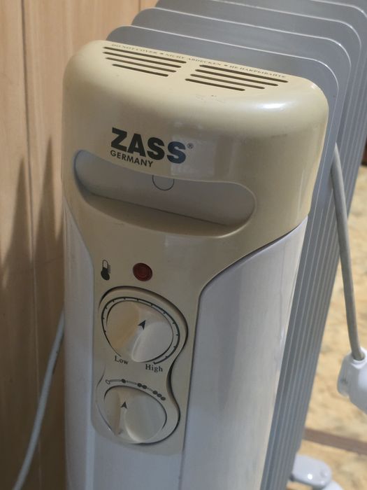 Масляной обогреватель Zass