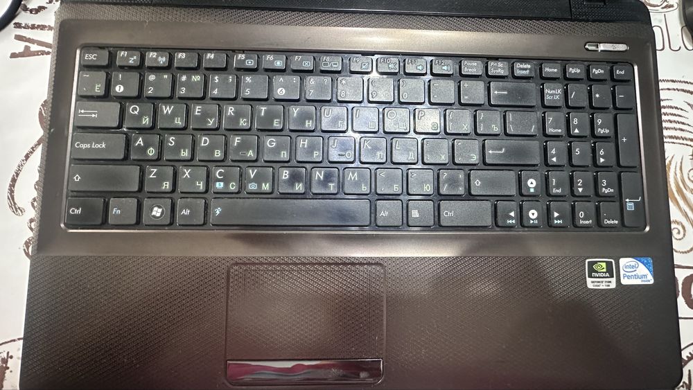 Ноутбук продам Asus