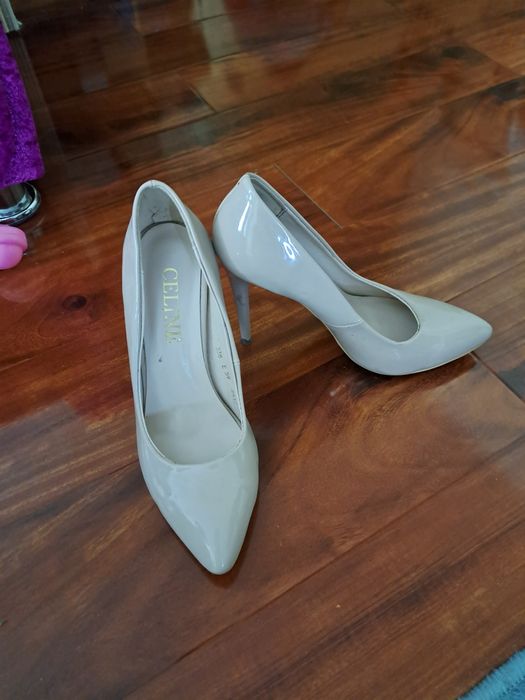 Продам Женские Туфли