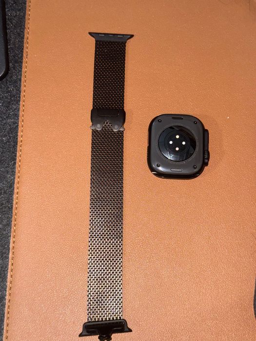 Apple Watch Ultra 3, GPS + Cellular, Корпус Black Titanium 49mm, Black Titanium Milanese Loop - Medium