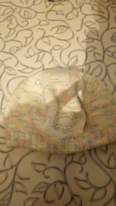 Береты новые.1000 тенге (шт)