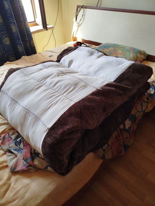 Продам подушки 4 штуки.