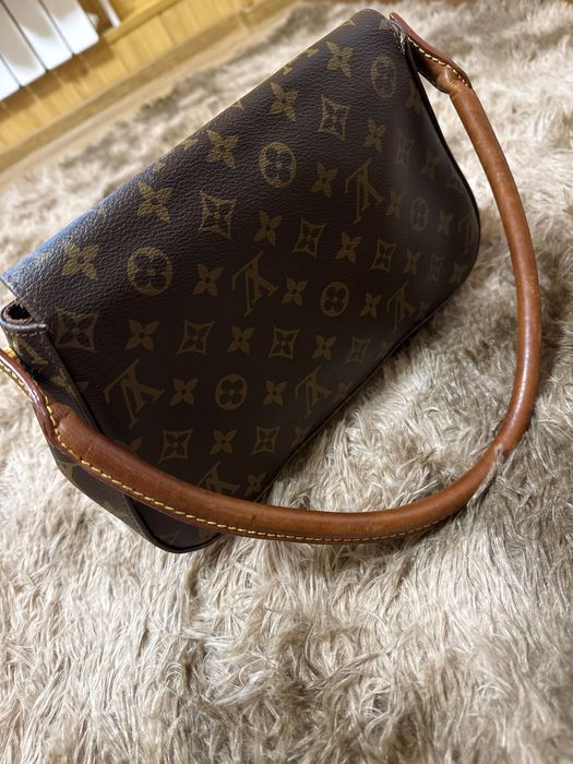 Geantă Louis Vuitton