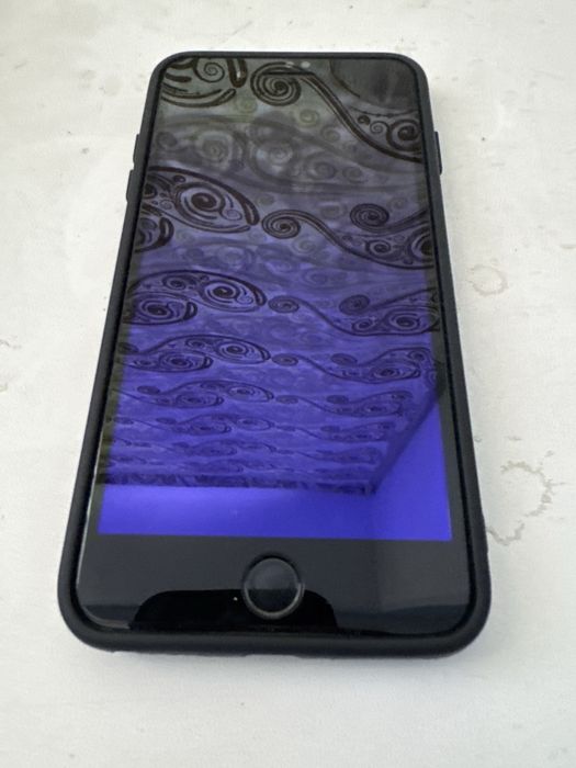 iphone 7+.   128gb