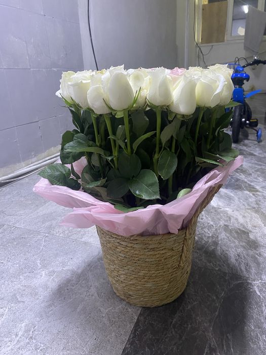 Цветы свежие продаются