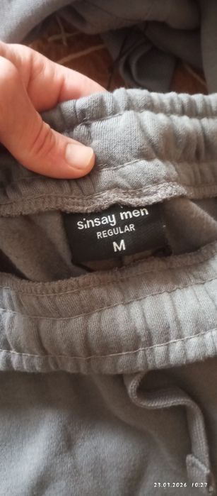 Продам молодежный спортивный костюм