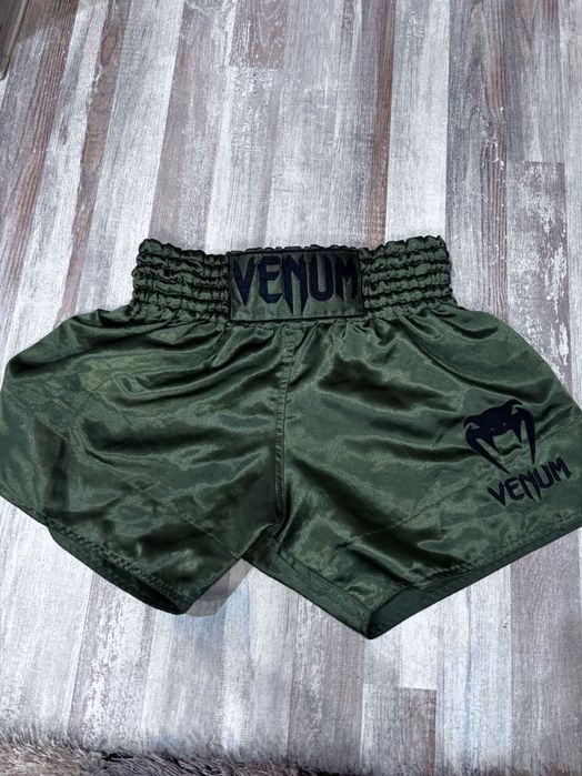 Venum шорти за кикбокс