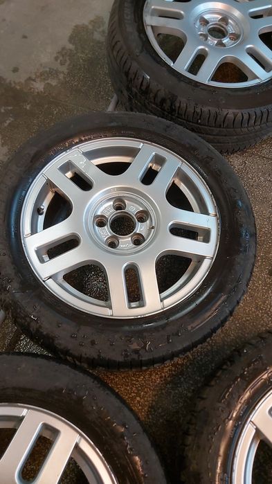 Cauciucuri cu jenți