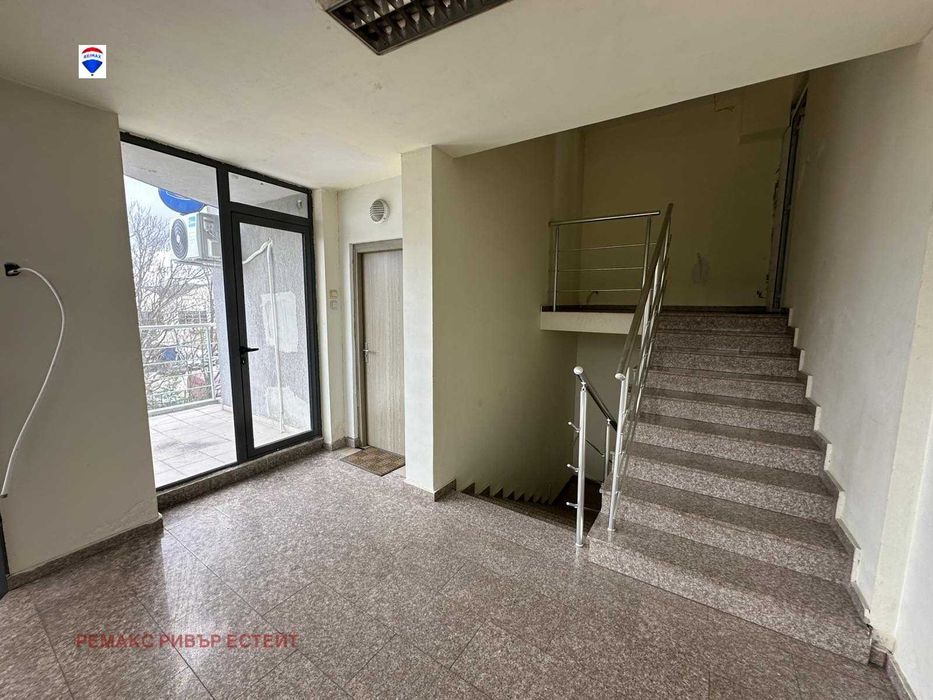 Офиси под наем в търговия на едро гр. Русе