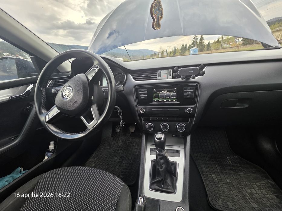 Vând Skoda Octavia