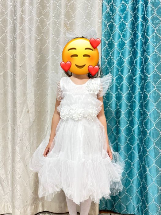 Новое нарядное белое платье для девочки