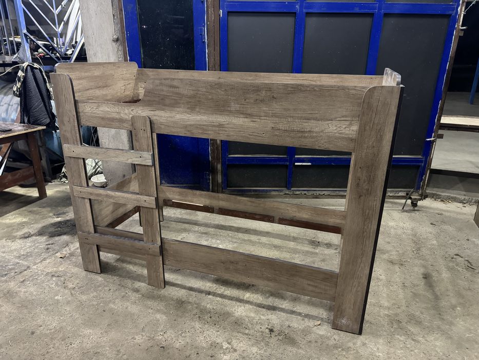 Дитиски кроватлар сотилади