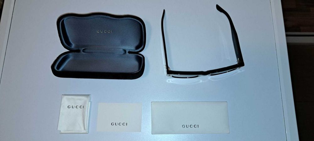Ochelarii soare de lux Gucci Italia pt Dama produs nou cu eticheta