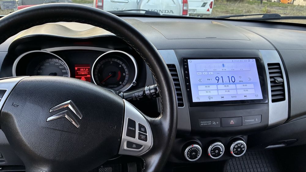 Монтаж и продажба на Андроид навигация мултимедия за автомобил кола