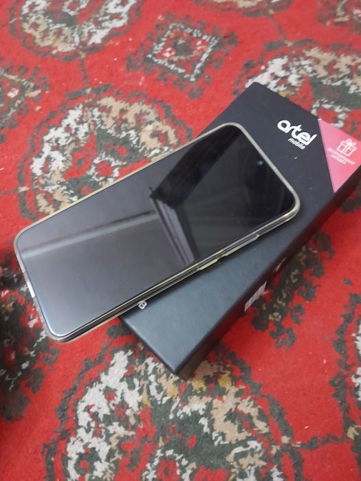 Telefon Artel yangii karobka