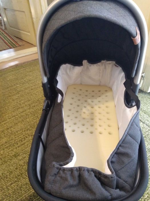 Бебешка количка 3в1  много запазена