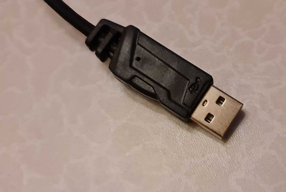 Геймърски слушалки за PC,лаптопи и Mac устройство. XPERIA V20