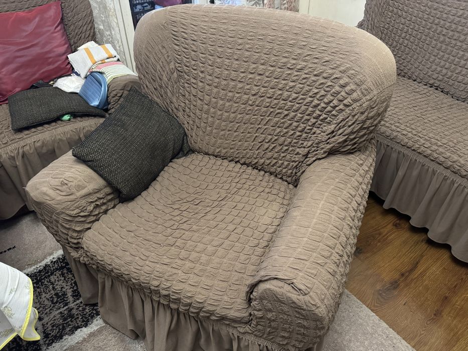 Подарявам Мебели