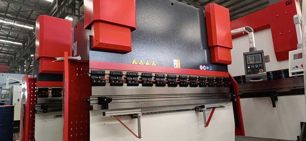 Гидравлический листогибочный пресс KMT KPB30/1600