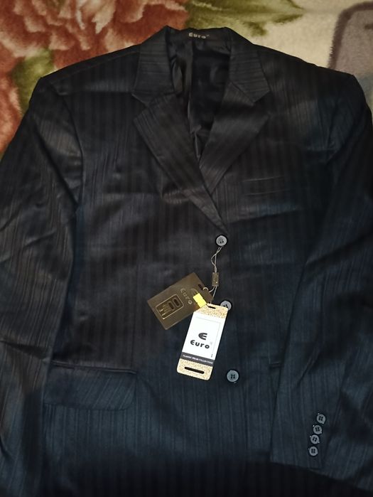 Yangi kiyilmagan Kastyum shim