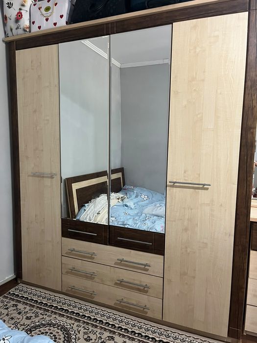 Спальный гарнитур