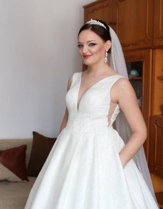 Rochie mireasa deosebita