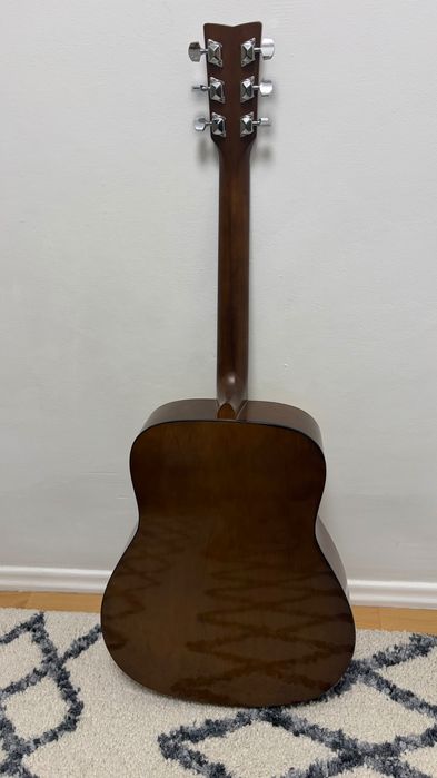 Акустическая гитара