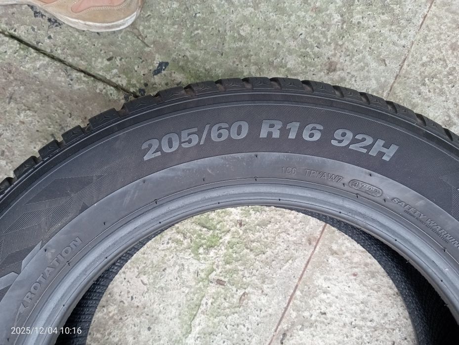 Set 4 anvelope iarnă 205/60 R16 Kumho WP52 M+S 92H DOT 3722