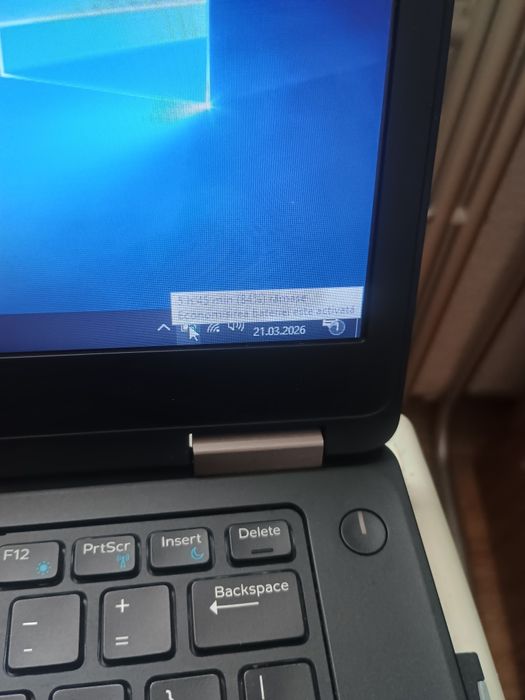 se vinde laptop ca nou