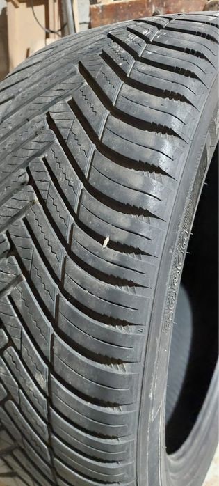 Jante Tucson 19” originale + anvelope iarnă 245/45 R19 (4 buc)